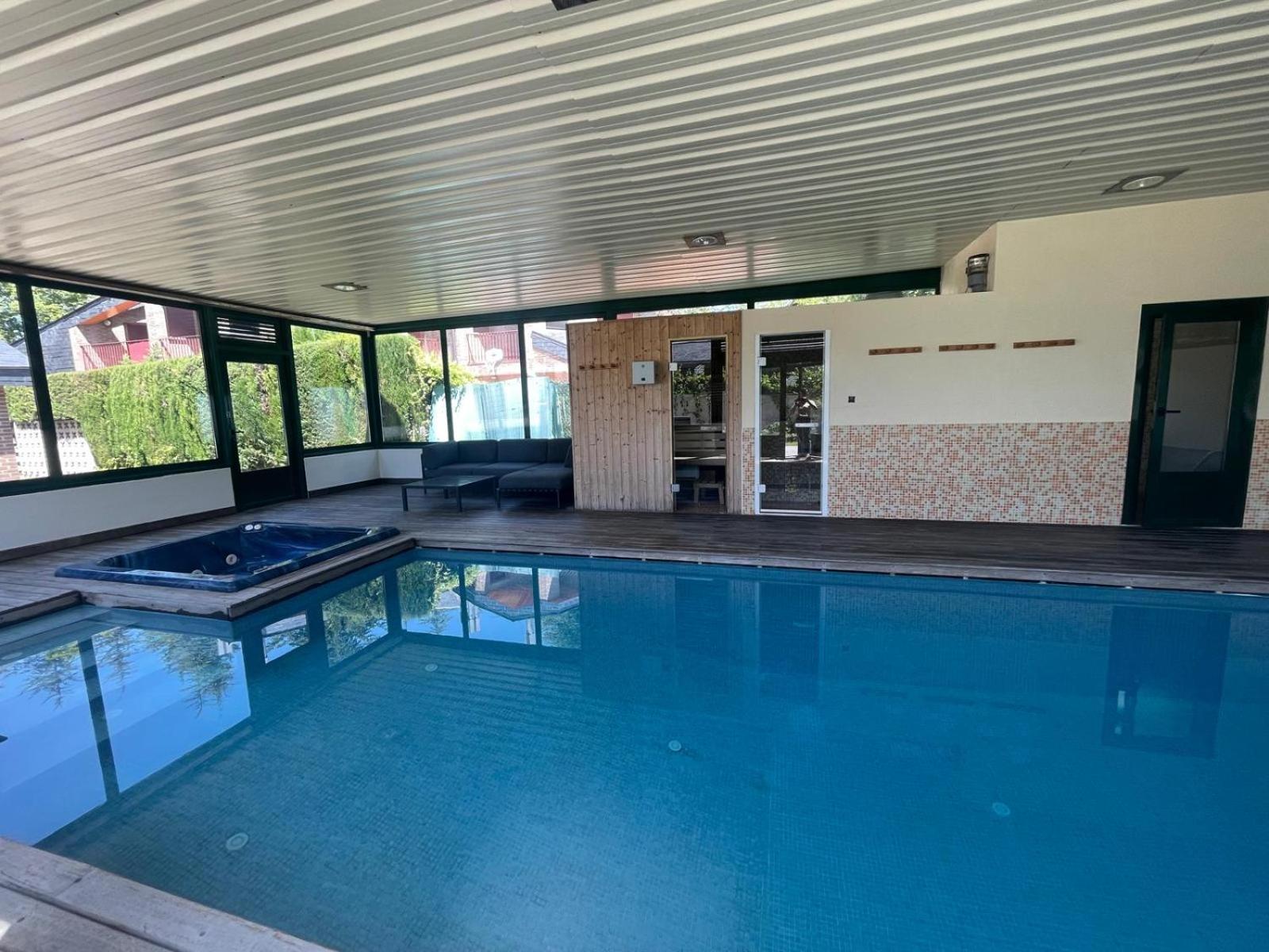 La Cantera Jaca Villa Exterior photo